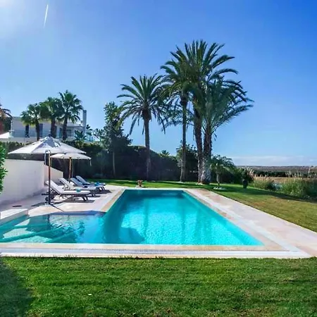 Sleeps 8 Pool Air Con T607883 Villa